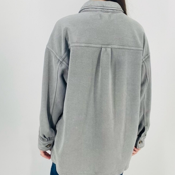 Aerie Oversized Luxe Trucker Shaket Relaxed Fit Gray button down side pockets M - Picture 2 of 8
